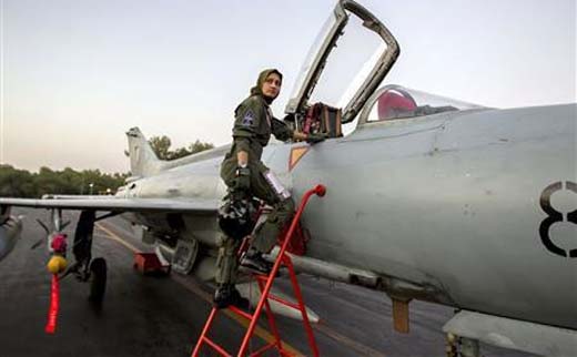 Pak-girl fighter pilot-1